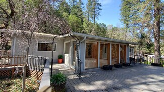 6411 W Evans Creek Rd, Rogue River, OR 97537