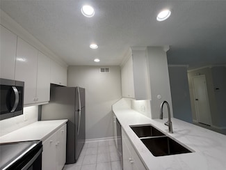 2120 El Paseo St Unit 209, Houston, TX 77054