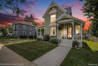 310 S Grand Ave, Fowlerville, MI 48836