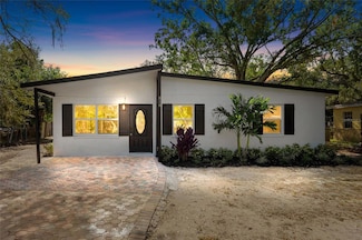 818 28th Street Cir E, Bradenton, FL 34208