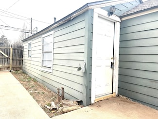 2305 27th St Unit Rear, Lubbock, TX 79411