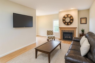 6869 Folkestone Rd Unit 614, Saint Paul, MN 55124