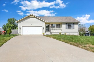 605 Horseshoe Dr, Pleasant Hill, MO 64080