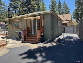 300 W Aeroplane Blvd, Big Bear City, CA 92314