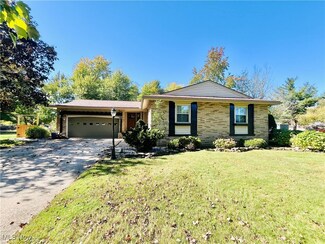 7351 Regal Dr, Conneaut, OH 44030