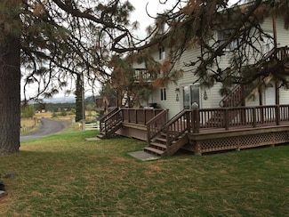 324 N Silver Lake Ave, Medical Lake, WA 99022