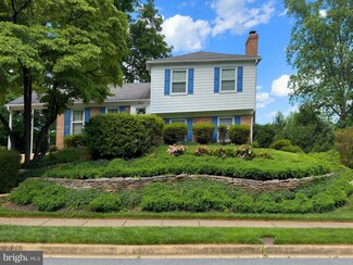 8402 Briar Creek Dr, Annandale, VA 22003