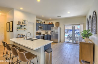 202 E Milada Dr, Phoenix, AZ 85042