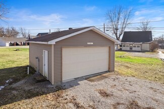 405 W Mulberry St, Westport, IN 47283