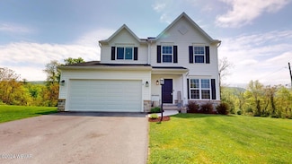 8 Whitetail Cir, Mill Hall, PA 17751
