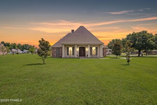 1009 Bayou Bend Cir, Breaux Bridge, LA 70517