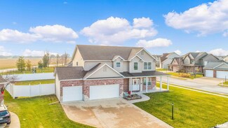 3708 W Woodscape Ct, Dunlap, IL 61525