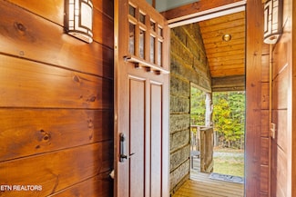 2566 Smithfield Rd, Tellico Plains, TN 37385