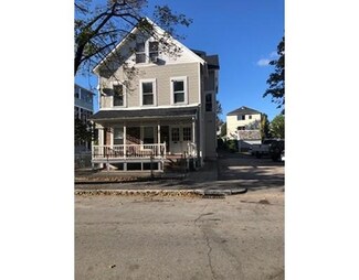 46 Townsend St, Worcester, MA 01609