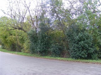 2211 Carmine St, Charlotte, NC 28206