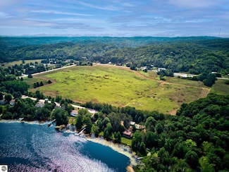 00 Michigan 88, Central Lake, MI 49622