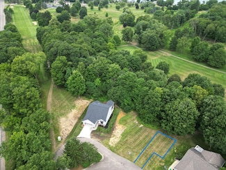 11 Creekside Dr, White Pigeon Township, MI 49091