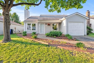 2458 Dunsworth Dr, Columbus, OH 43235