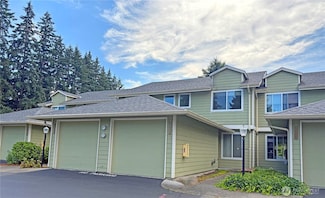 3935 NW Fairway Ln Unit 2E, Bremerton, WA 98312