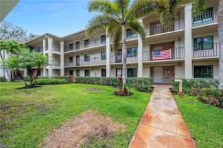 5784 Deauville Cir Unit 204, Naples, FL 34112
