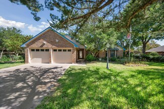 203 Edgehill Rd, Joshua, TX 76058