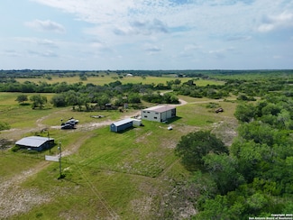 4552 Mineral Cemetery Rd, Beeville, TX 78102