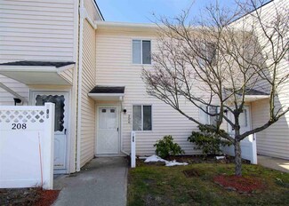 206 Gregory Ct Unit 202, Highland, NY 12528