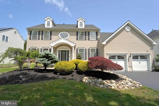 4 Van Gogh Dr, East Windsor, NJ 08520