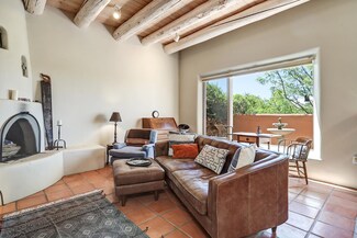 8 Cresta de La Luna Unit 6, El Prado, NM 87529