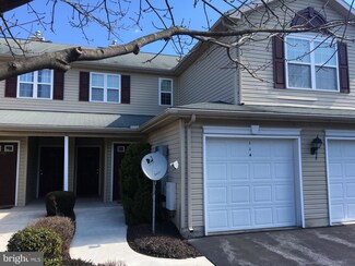 114 Oriole Ct, Hummelstown, PA 17036