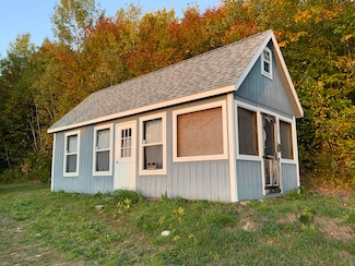 18 Bear Ln, Rumford, ME 04276