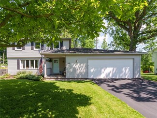 212 Belvista Dr, Rochester, NY 14625