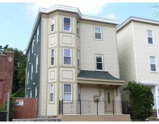 111 Heath St, Jamaica Plain, MA 02130