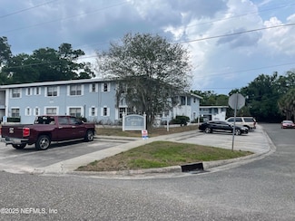 1110 Caliente Dr Unit 52, Jacksonville, FL 32211