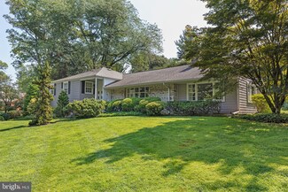 6110 Ensley Dr, Flourtown, PA 19031