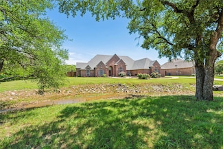 3045 Preston Club Dr, Sherman, TX 75092