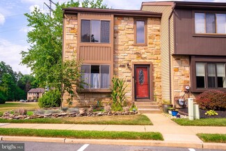 12 Crawford Ct, Trenton, NJ 08690