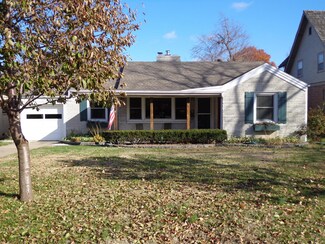 1726 S Delaware Ave, Springfield, MO 65804