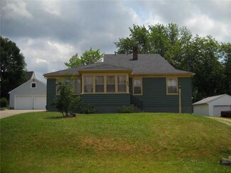 423 Patton Ave, Farrell, PA 16121