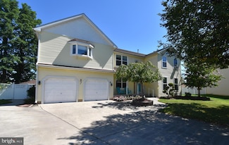 7 Cindy Ct, Burlington, NJ 08016