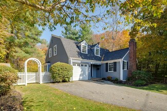 39 Mayo Rd, Wellesley, MA 02482