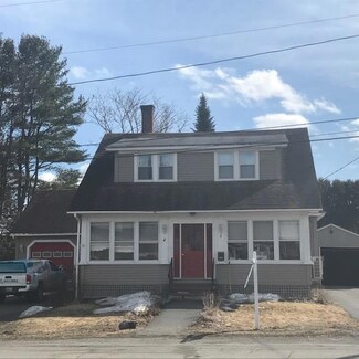 51 Mayo St, Dover Foxcroft, ME 04426