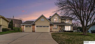 15051 Burdette St, Omaha, NE 68116