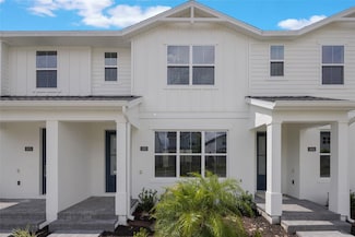 1660 Crowncrest Dr, Apopka, FL 32703