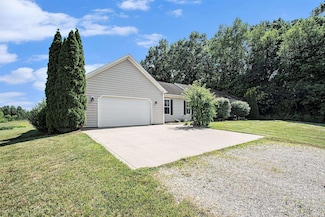 10858 County Road 4, Middlebury, IN 46540