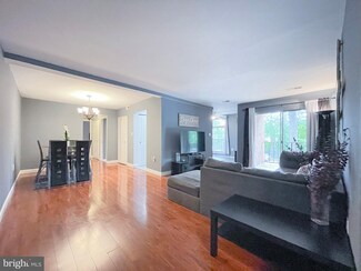 3356 Woodburn Rd Unit 12, Annandale, VA 22003