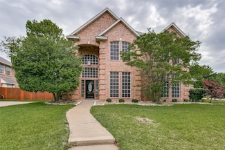 328 Cottonwood Ln, Hurst, TX 76054
