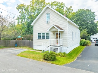 1308 Vine St, Watervliet, NY 12189