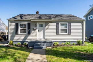 2105 Barrett Ave, Royal Oak, MI 48067