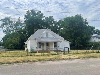 673 W 3rd St, Lebanon, MO 65536